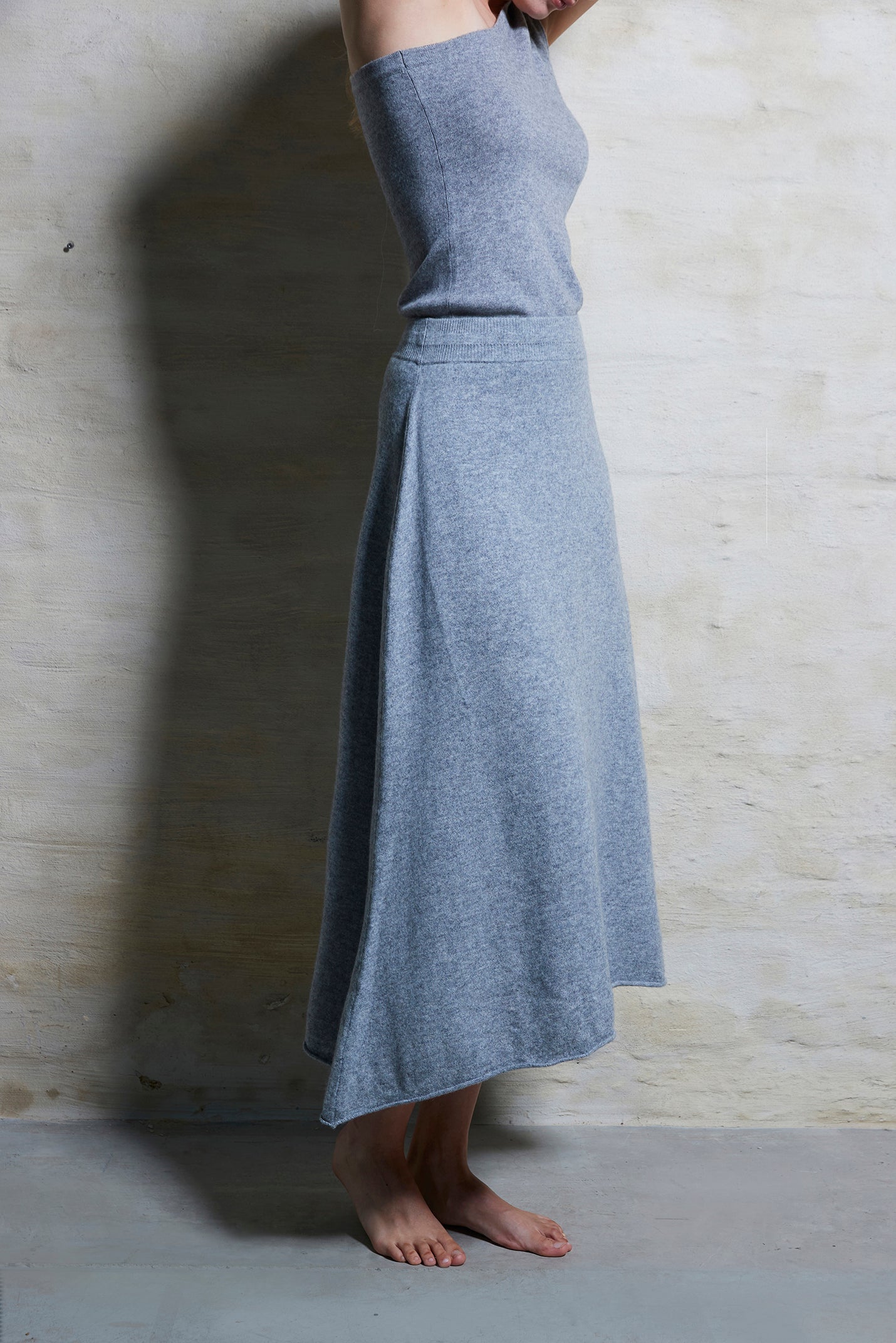 #2725 - Womens Wool Midi Skirt